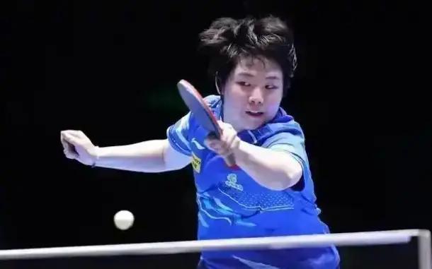 也突显了他 也突显了他